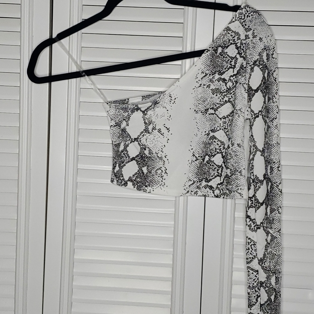 Black & White Snake Print One Shoulder Crop Top